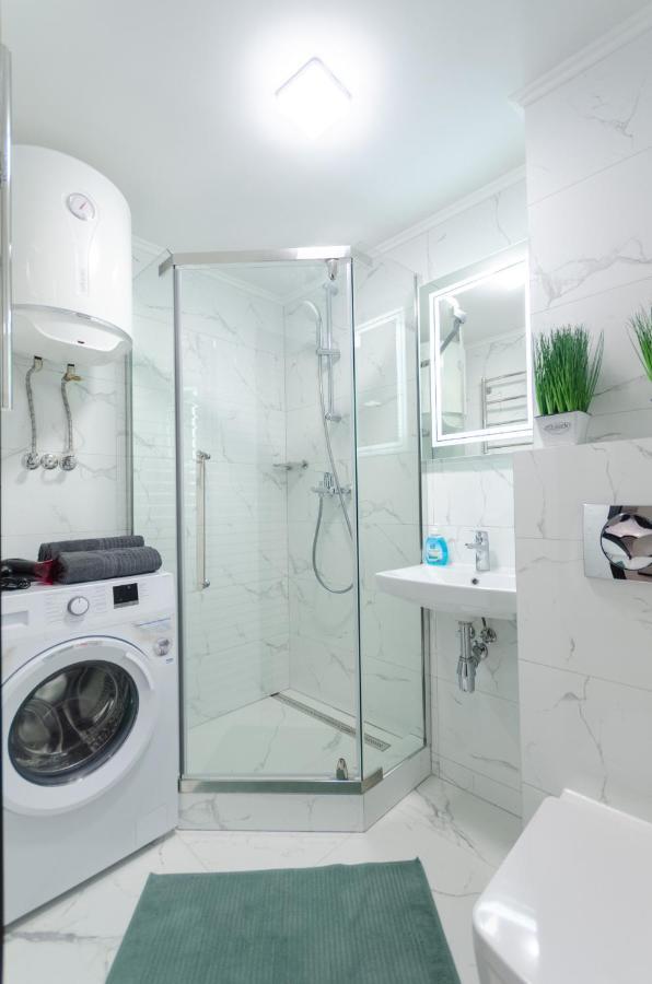 Artal Apartment On Obolonskaya Square 1 Kiev Extérieur photo